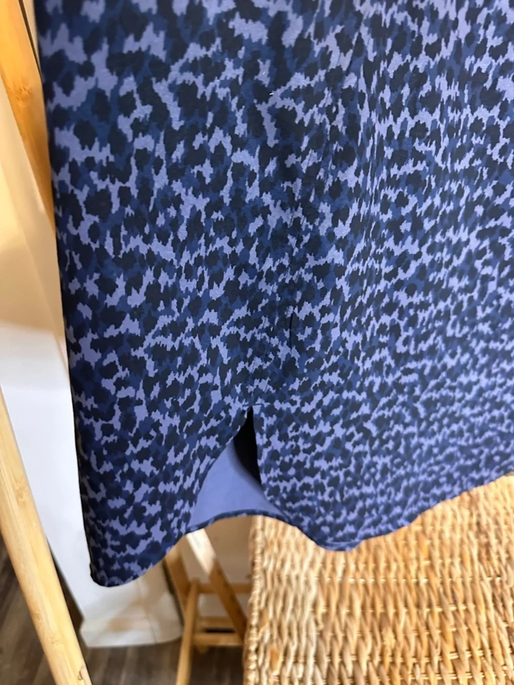 Athleta Navy and Dark Blue Printed Athletic Tank size XL - Picture 10 of 13